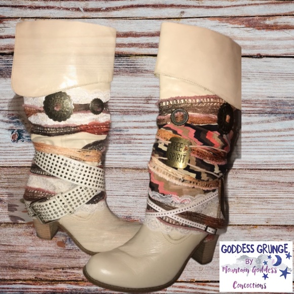 Steve Madden Shoes - Vintage Boho Cream Boots